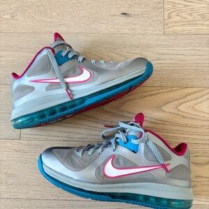 LeBron 9 Low Fireberry Gray and Pink Athletic Sneakers Men’s Size 10